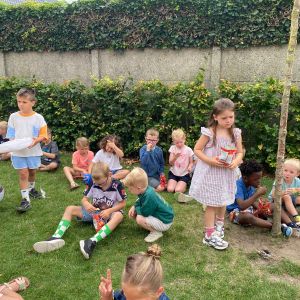 jarige poolberen tijdens vakantie 